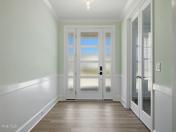 4th image of 2359 Weeping Birch Road NE