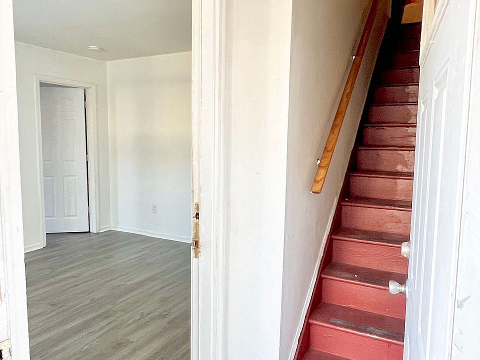 1st image of 523 Ashlawn Dr