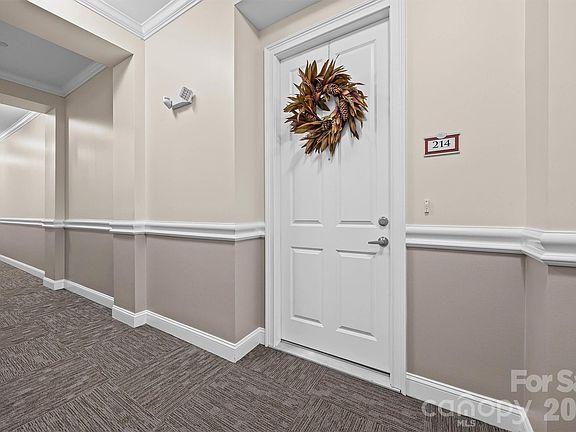 3rd image of 5425 Closeburn Rd APT 214