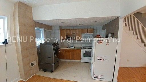 2nd image of 5000 Glenloch St