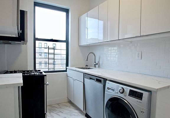 5th image of 636 W 174th St APT 11C