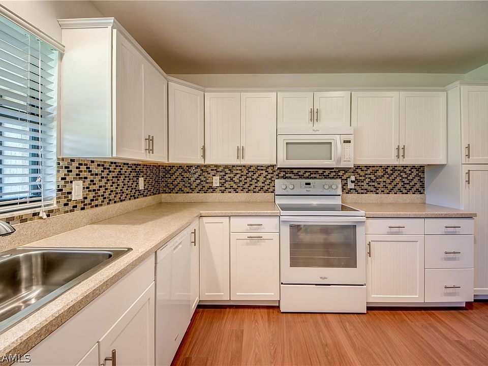 1st image of 9639 Eaton Gardens Ln
