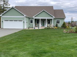 37 Meadow Ridge Dr, Pittsfield, MA 01201