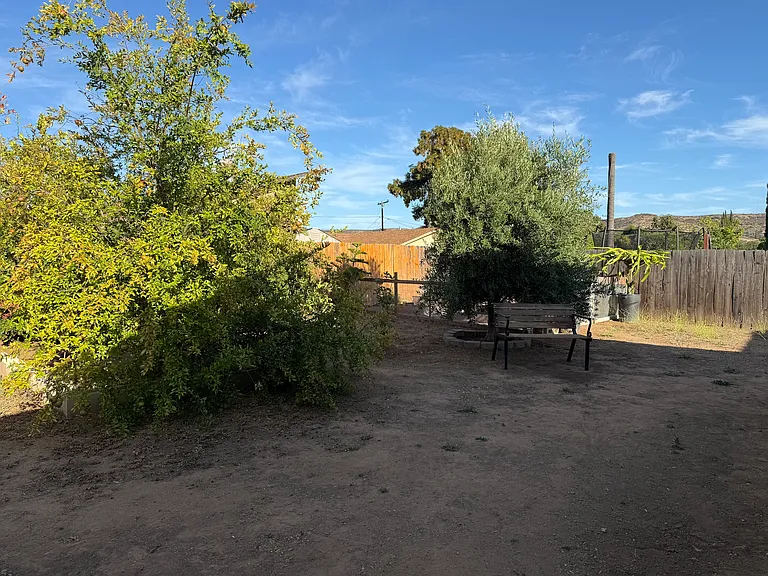 13425 Standish Dr — Photo 17