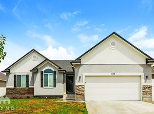 426 W Diamant Ln, Tooele, UT 84074