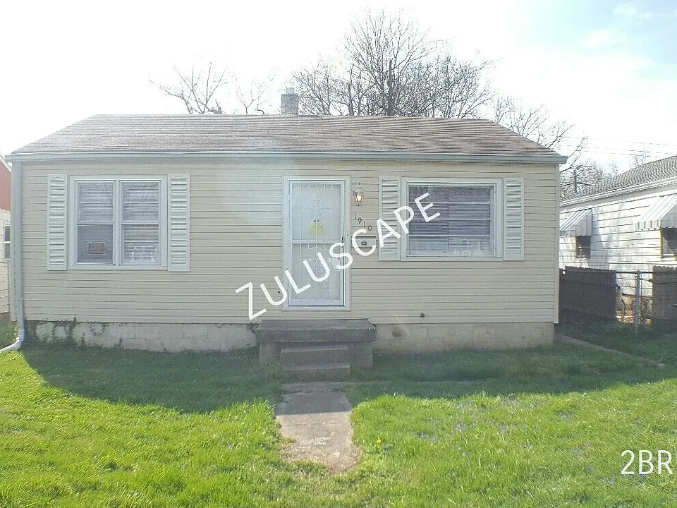 1910 N Euclid Ave