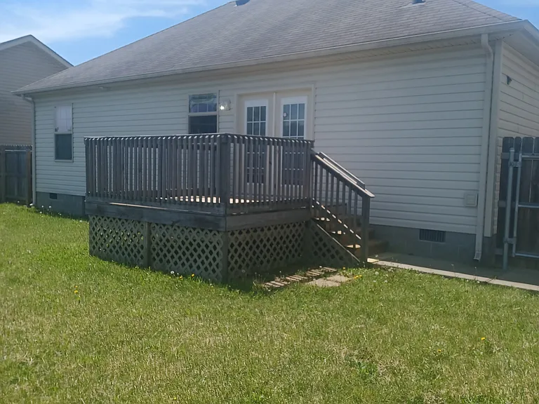 Tecumseh Dr — Photo 2