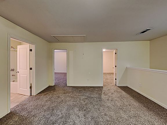 4th image of 3417 Rosebud Park Dr