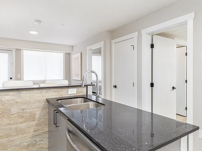 181 Skyview Bay NE — Photo 10