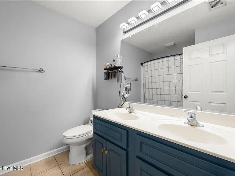 1053 Grove Landing Ln — Photo 7