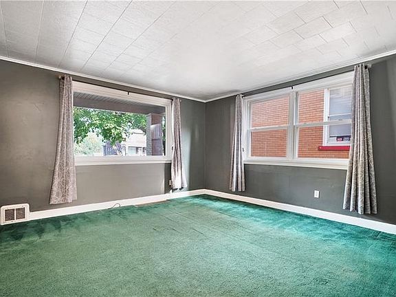 5th image of 2215 7th Ave