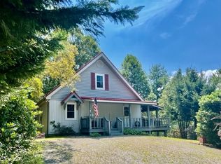 16 Cedar Crest Rd, Murphy, NC 28906