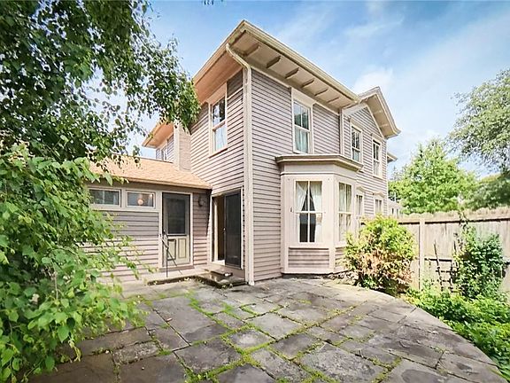 2nd image of 18 Eagle St