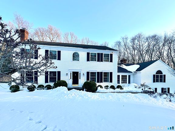 2nd image of 17 Tall Oaks Road