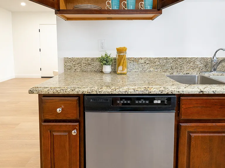 1546 S Hayworth Ave #4 — Photo 10