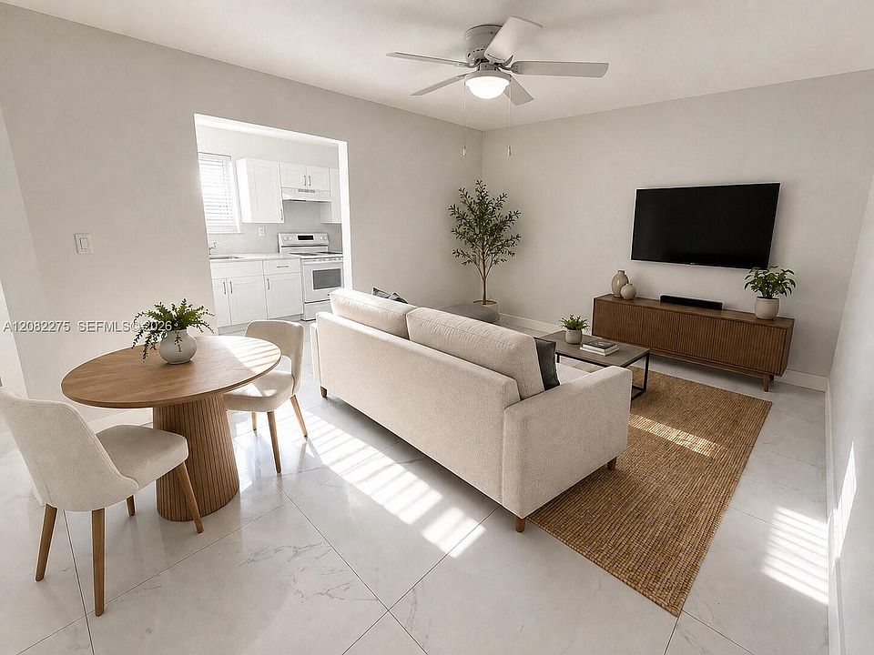 1st image of 629 SW 10th St APT 2