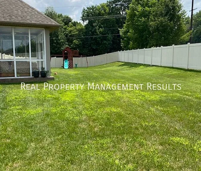 9399 Millicent Ct — Photo 33