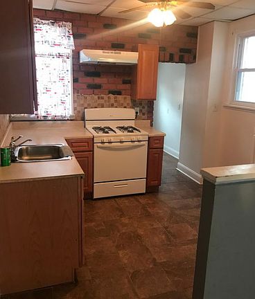 3rd image of 5240 Sylvester St
