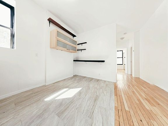 4th image of 231 Eldridge St APT 6