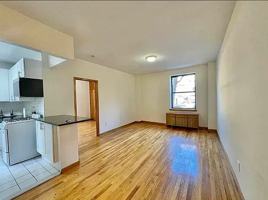 22 West 77th Street #2/2