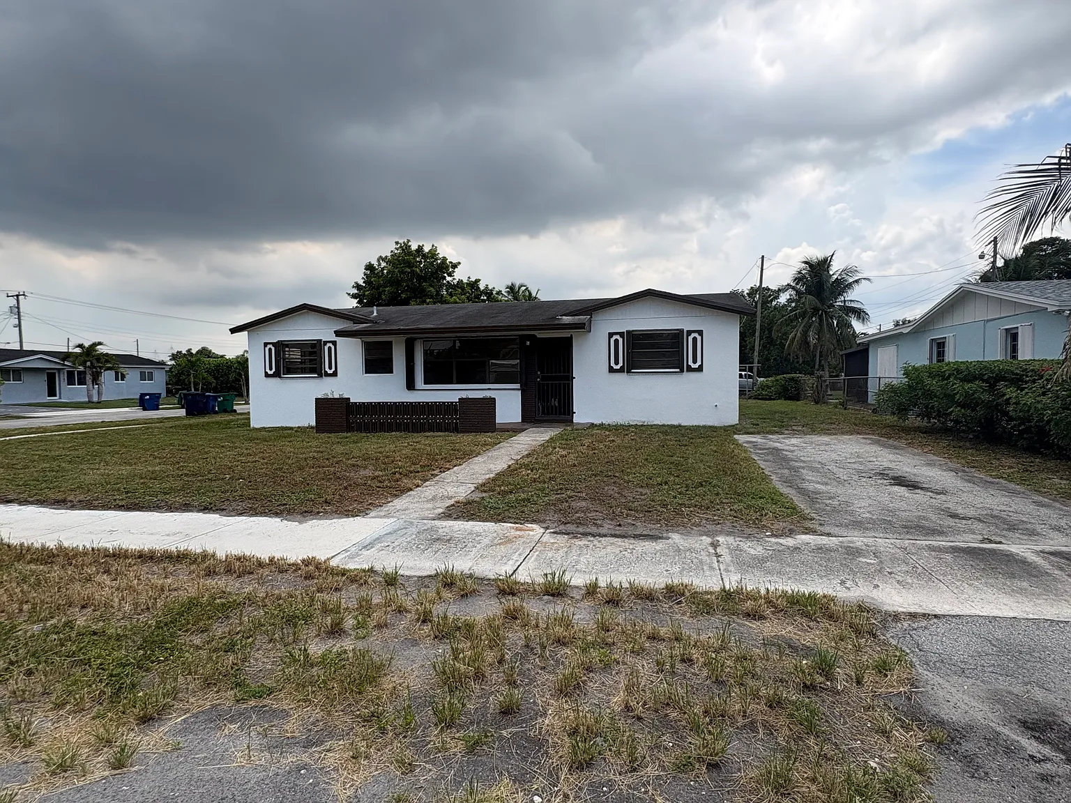 4 bed, 1225 sqft, $3,200 — Photo 1