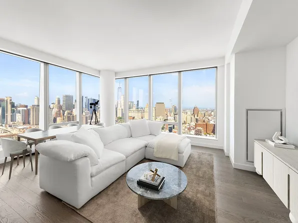 252 South St #50A, New York, NY 10002