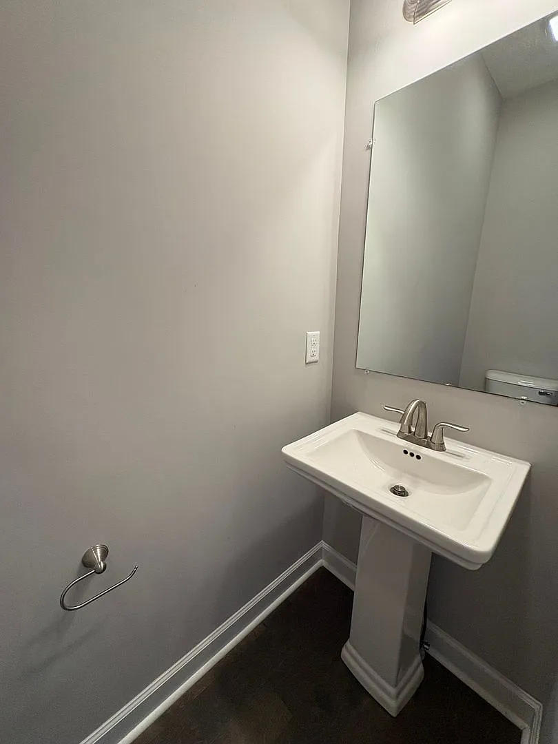 Cedar Point Townhouse for Rent — Photo 4