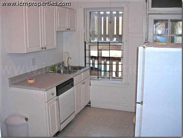 1st image of 4903 N Seeley Ave