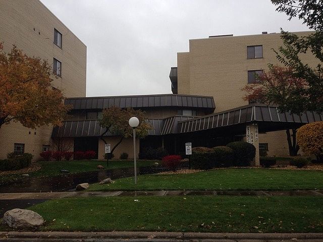 1st image of 5840 W 104th St APT 116