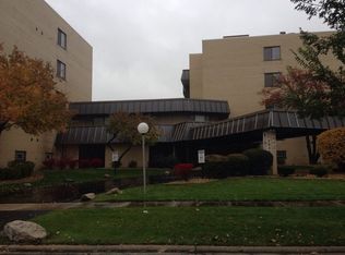 5840 W 104th St APT 116, Oak Lawn, IL 60453