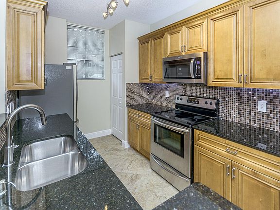 2nd image of 630 S Sapodilla Avenue #117