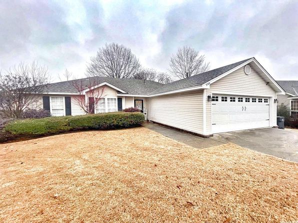 2104 Greystone Cv