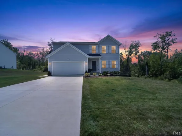 4435 Sunset Dr, Potterville, MI 48876