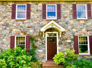 32 Royal Dr, Lititz, PA 17543