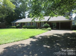 2120 Rocky Knoll Dr, Charlotte, NC 28210