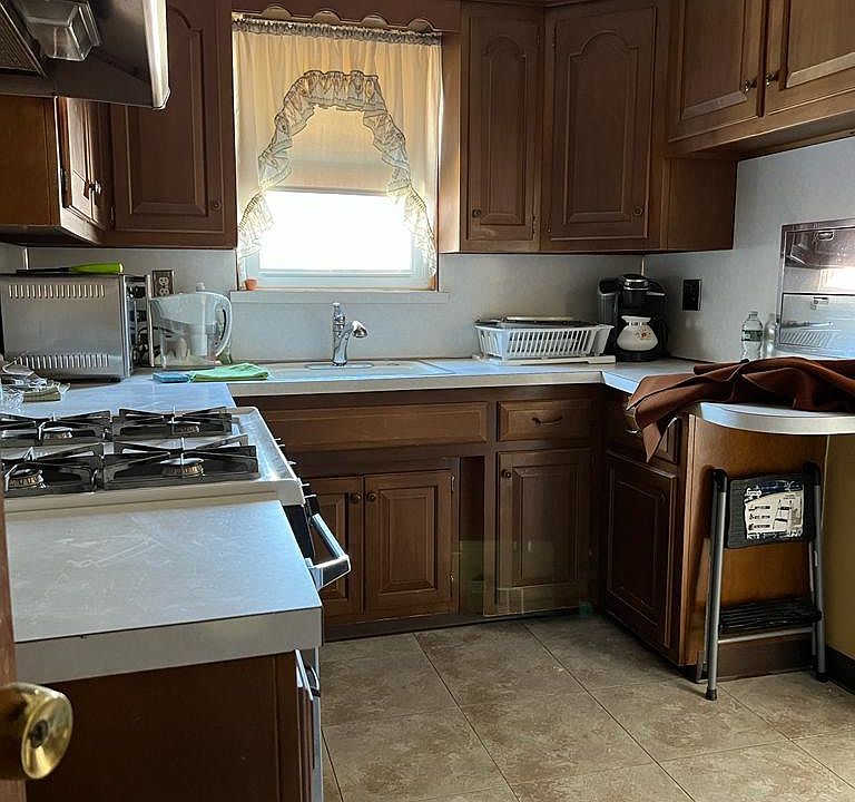 1st image of 2161 Batchelder St #1