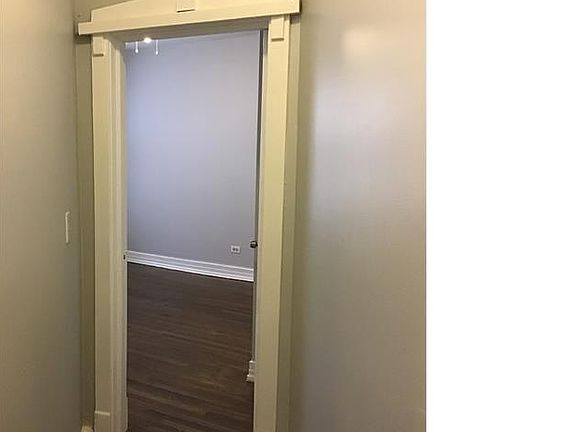 4th image of 6220 S Eberhart Ave #1