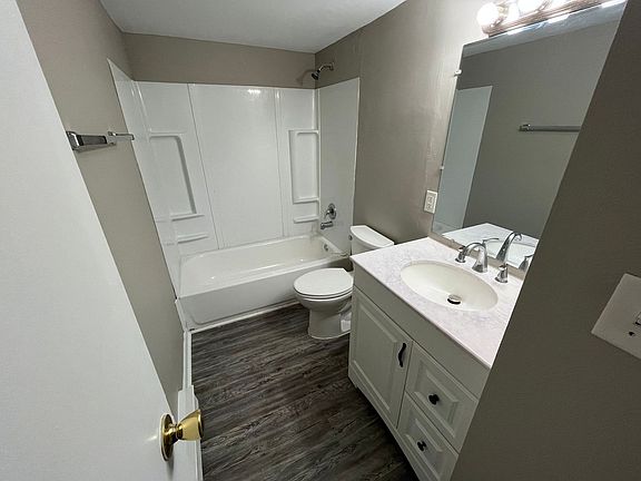 5th image of 410 Mars Dr #4