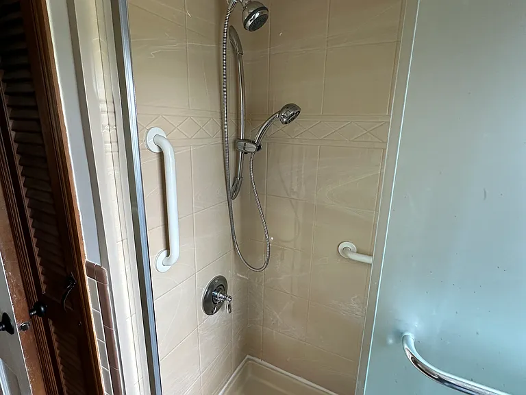 2 Villa Ave — Photo 10