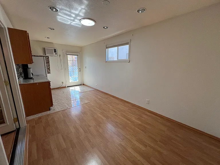 6735 Trammel Ct — Photo 10
