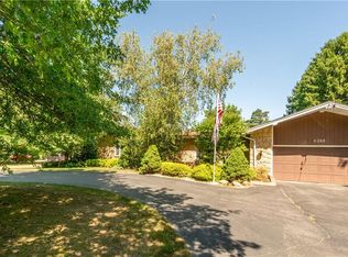 6288 Boston Ridge Rd, Orchard Park, NY 14127