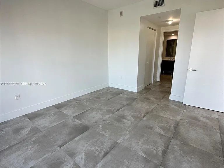 488 NE 18th St #3500 — Photo 19