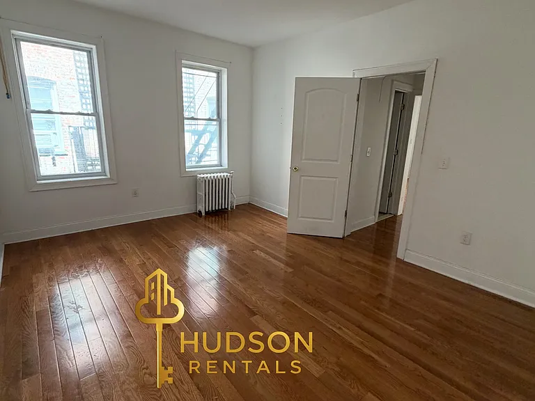 544-546 Bergen Ave #C5 — Photo 4