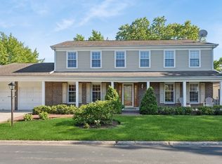 2843 Farmington Rd, Northbrook, IL 60062