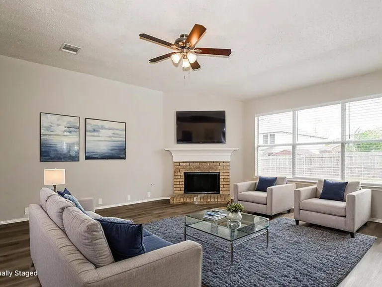 6730 Meadowcrest Dr — Photo 4