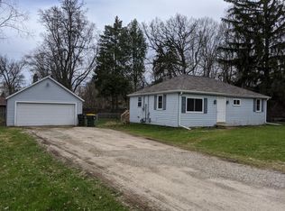 2589 County Ln, Neenah, WI 54956