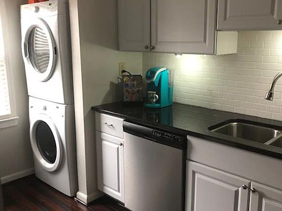 3rd image of 5224 Clover Hill Dr
