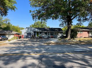6930 Vine St, Lincoln, NE 68505