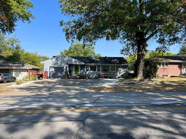 6930 Vine St, Lincoln, NE 68505