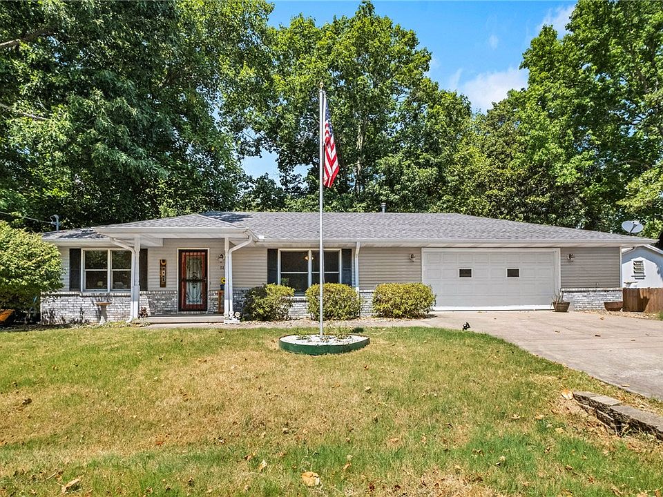 1st image of 51 Dalton Dr